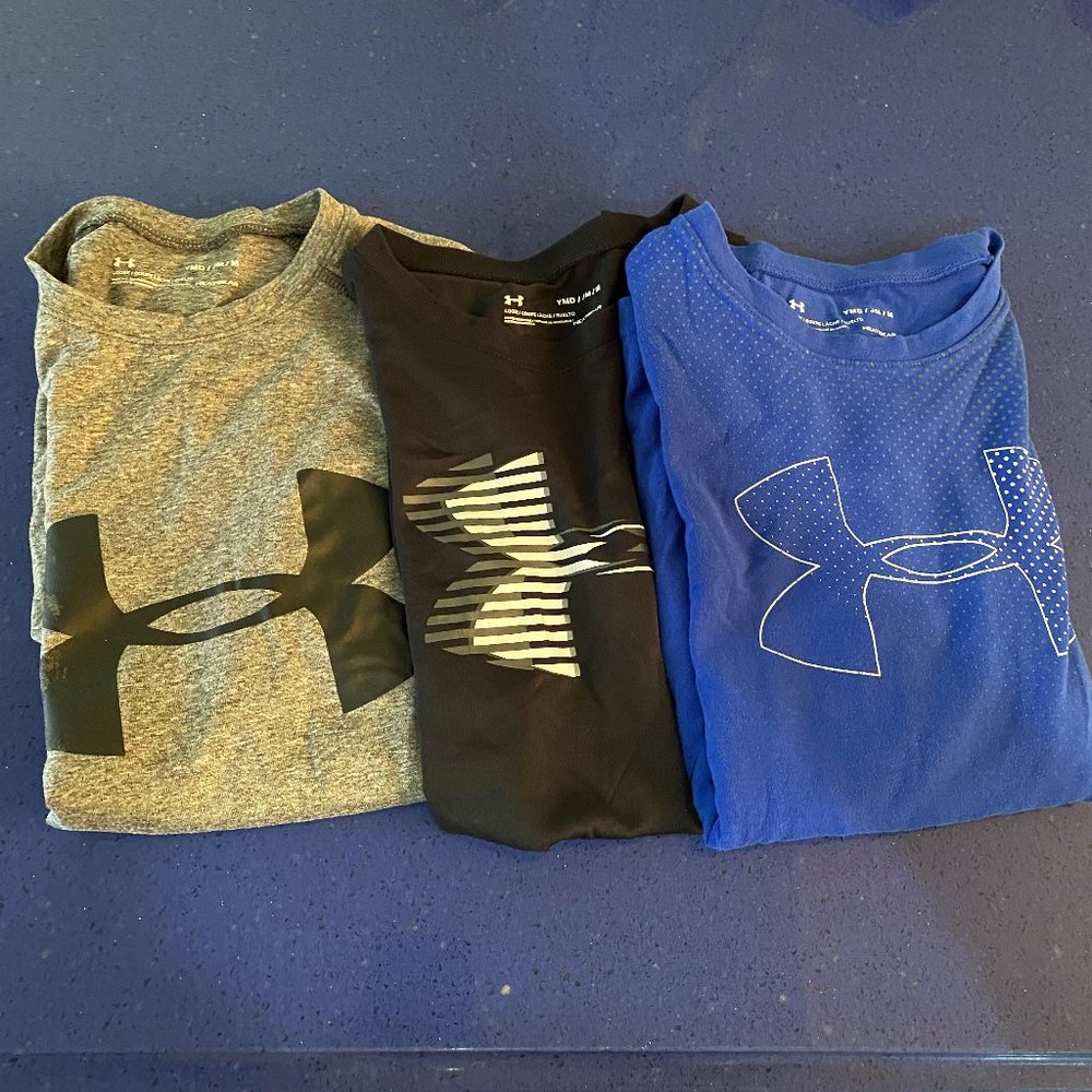 Bundle of Boys Medium Under Armour Shirts (3)